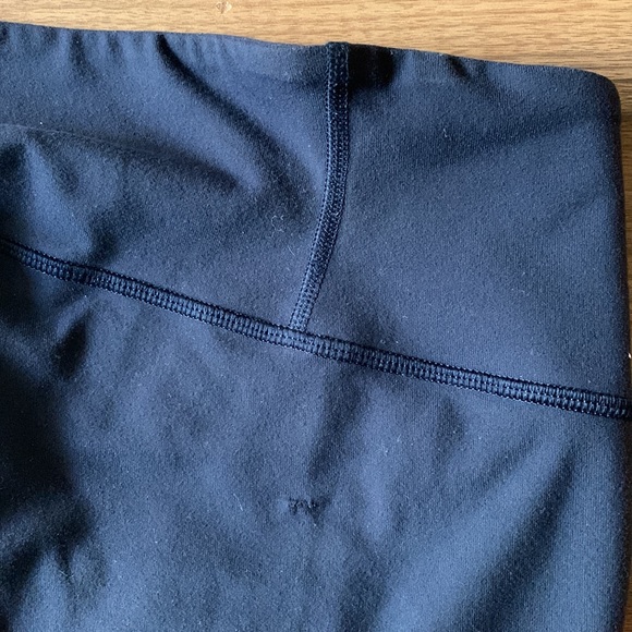 Lululemon wunder under leggings Navy sz 4 - Picture 10 of 11